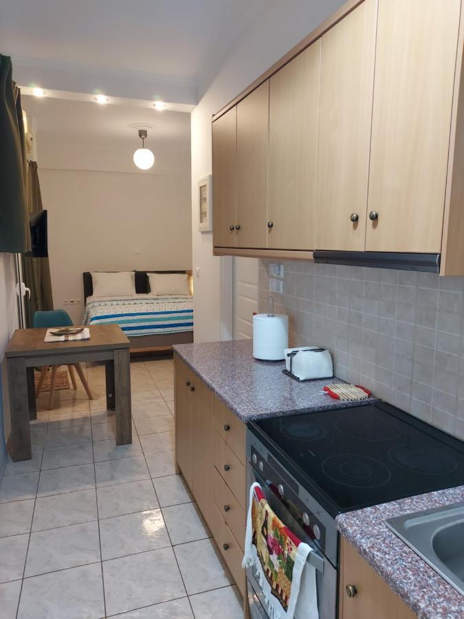 Adler 2 Cozy 2 Persons Apartment Downtown Piraeus Bagian luar foto