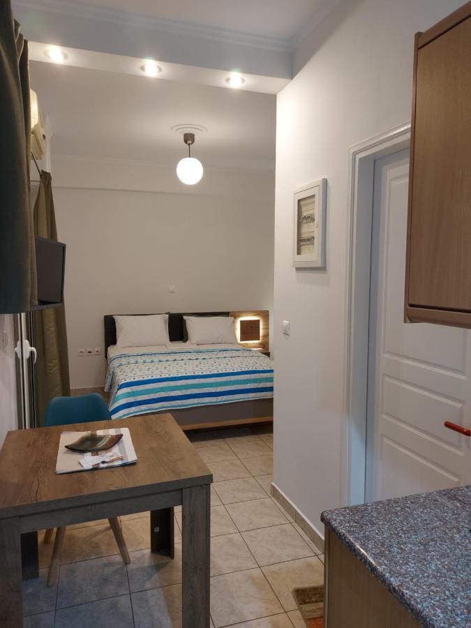Adler 2 Cozy 2 Persons Apartment Downtown Piraeus Bagian luar foto