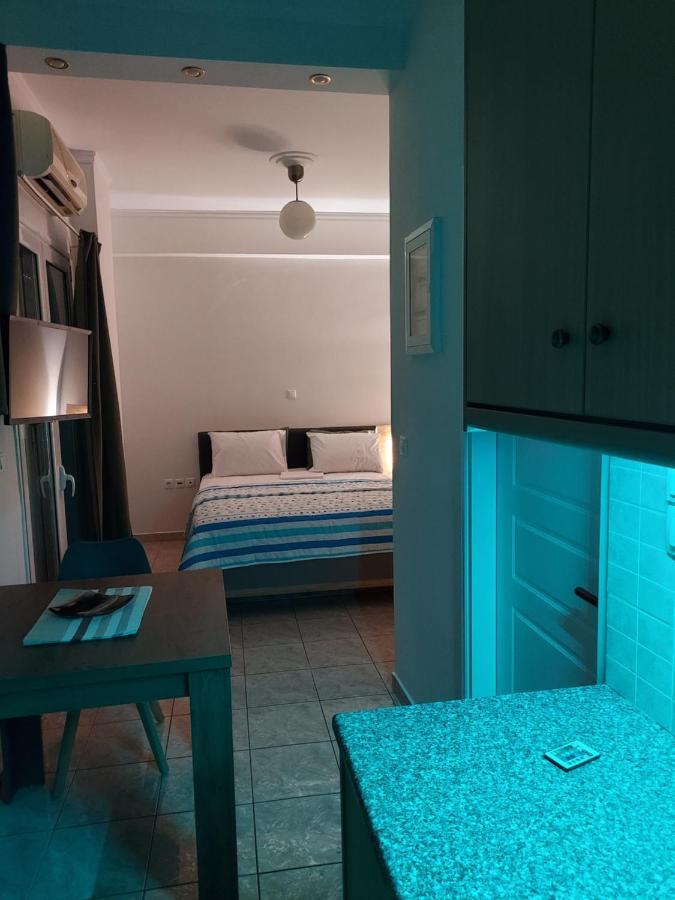 Adler 2 Cozy 2 Persons Apartment Downtown Piraeus Bagian luar foto